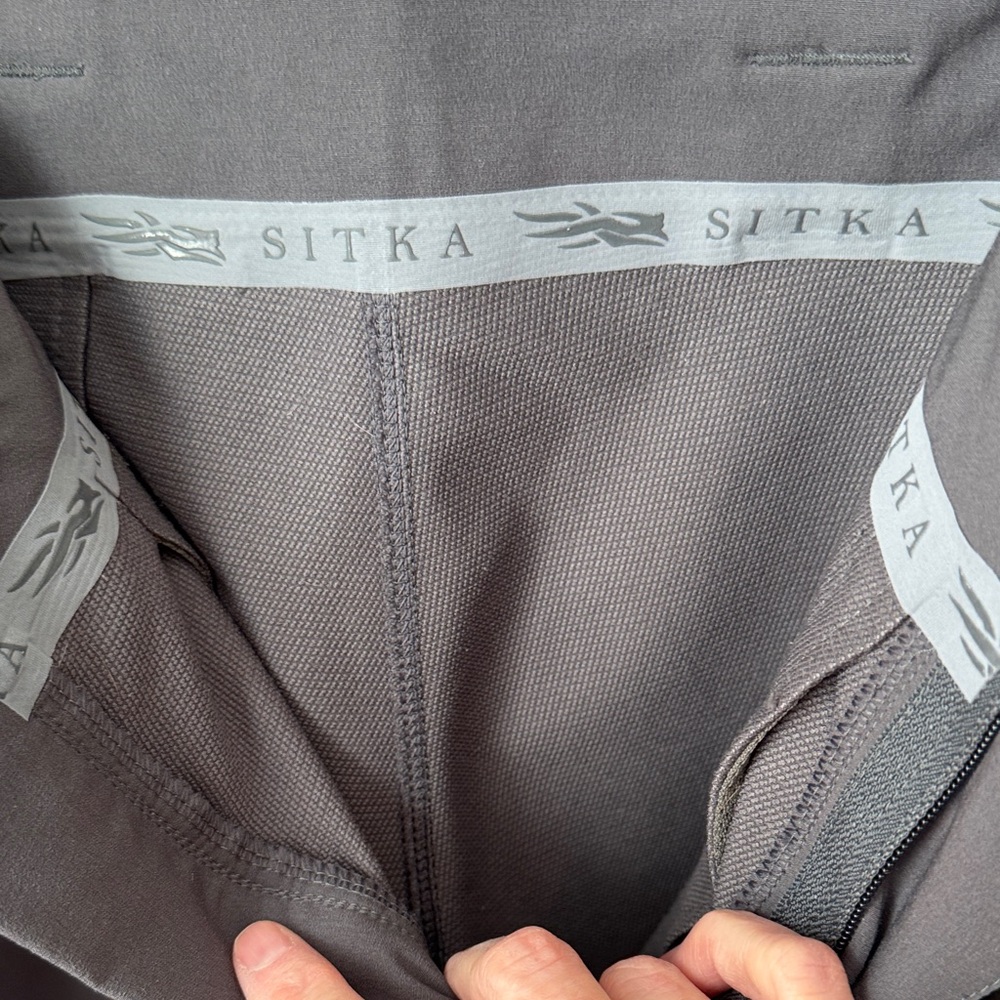 Men's Sitka Gray Traverse Pants 40R - Picture 12 of 14